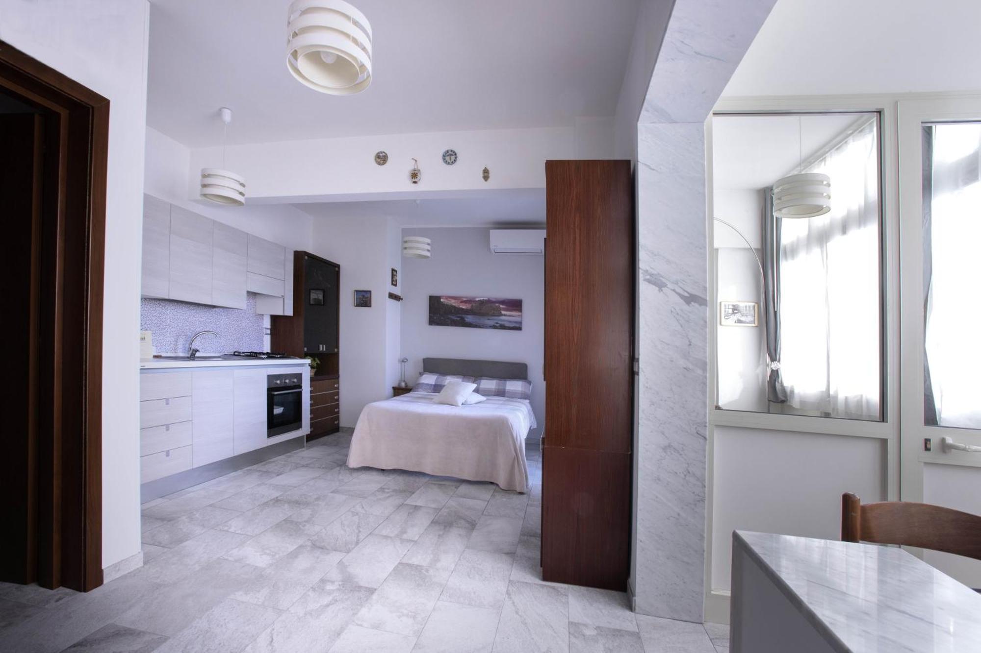 Bed and Breakfast Etna Sea House Катанія Екстер'єр фото